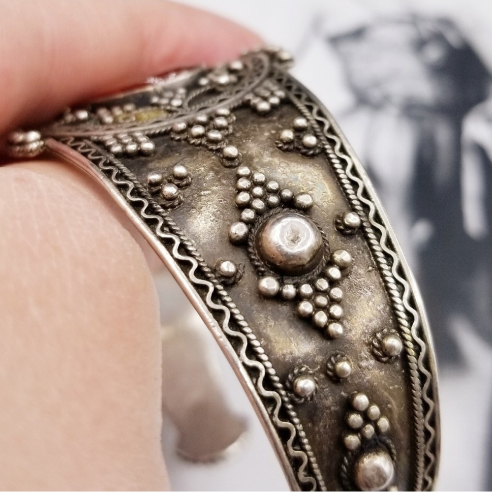 Vintage Italian Sterling Silver Carnelian Bracelet - Picture 4 of 8